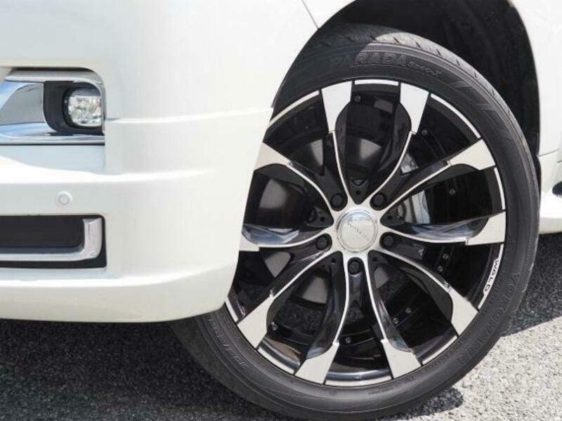 LAND CRUISER
