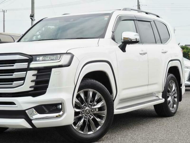 LAND CRUISER