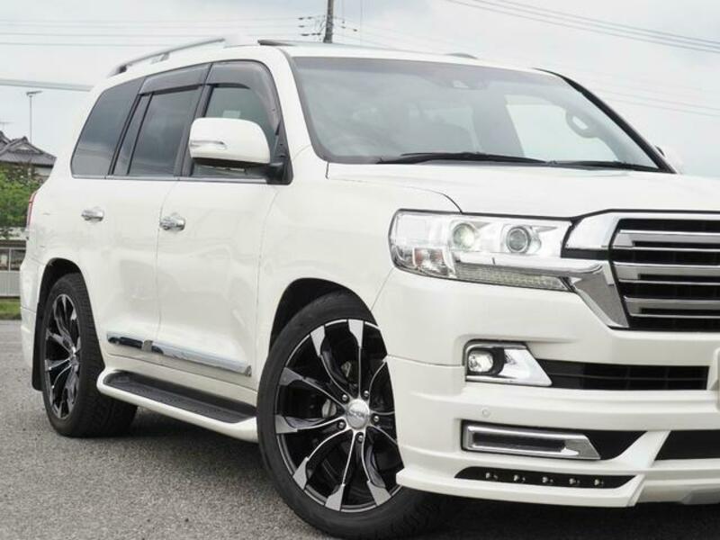 LAND CRUISER