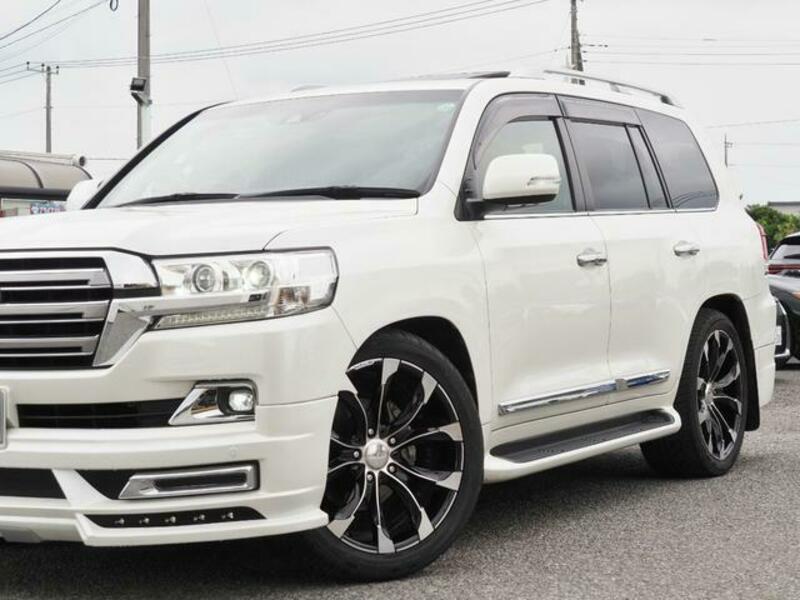 LAND CRUISER