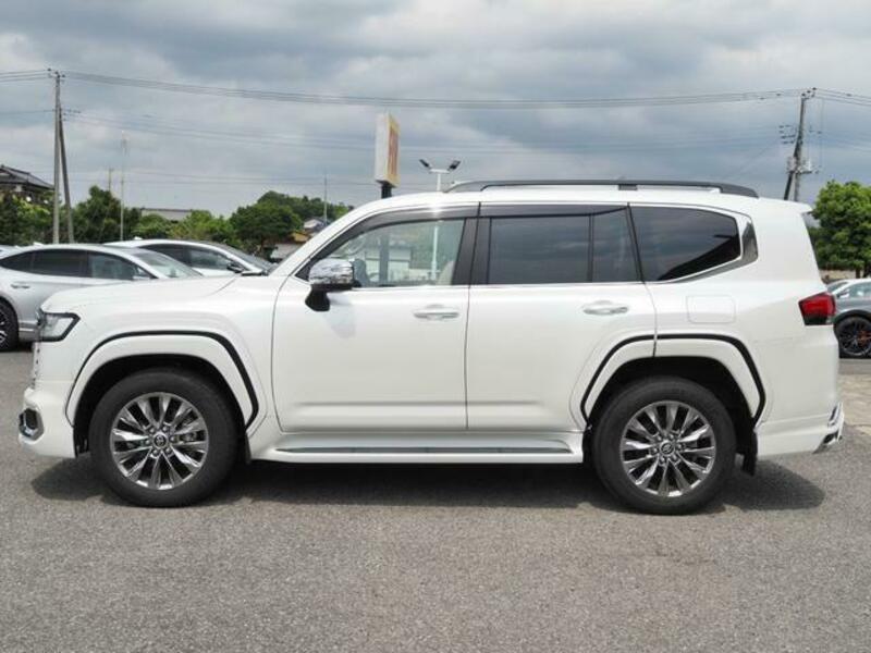 LAND CRUISER