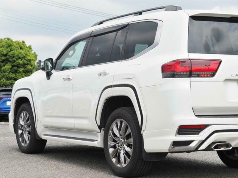 LAND CRUISER