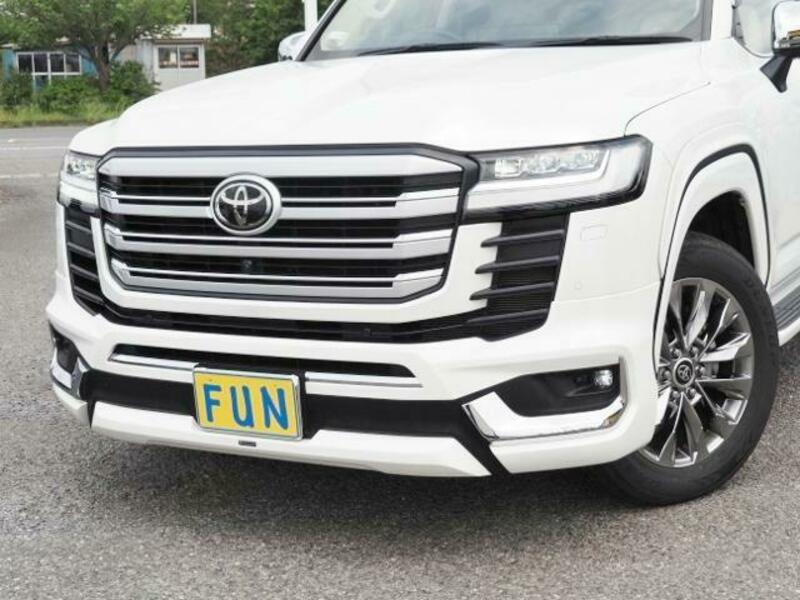LAND CRUISER