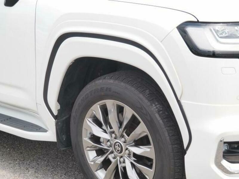 LAND CRUISER