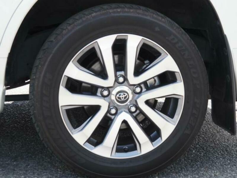 LAND CRUISER