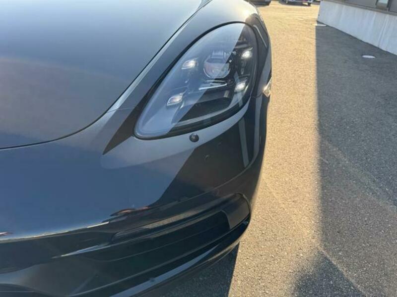 718 CAYMAN
