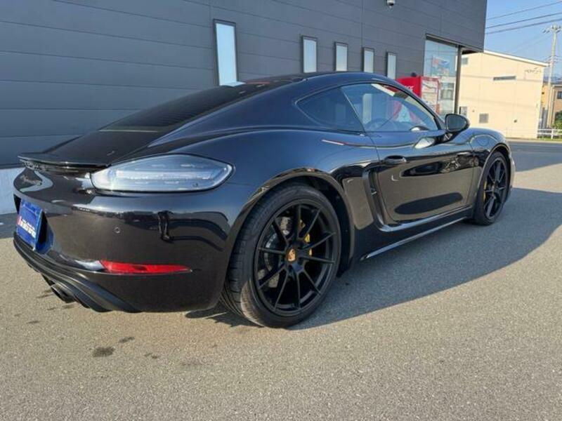 718 CAYMAN
