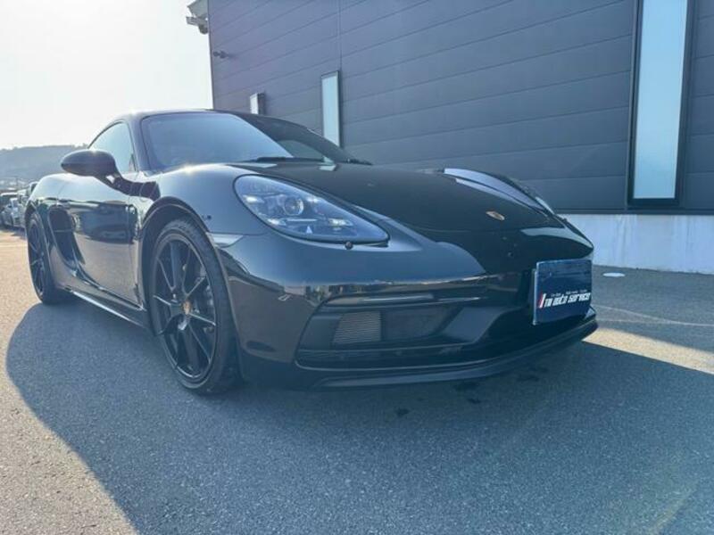 PORSCHE 718 CAYMAN