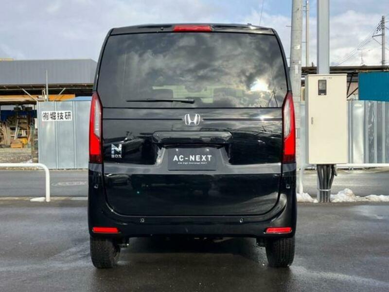 N BOX