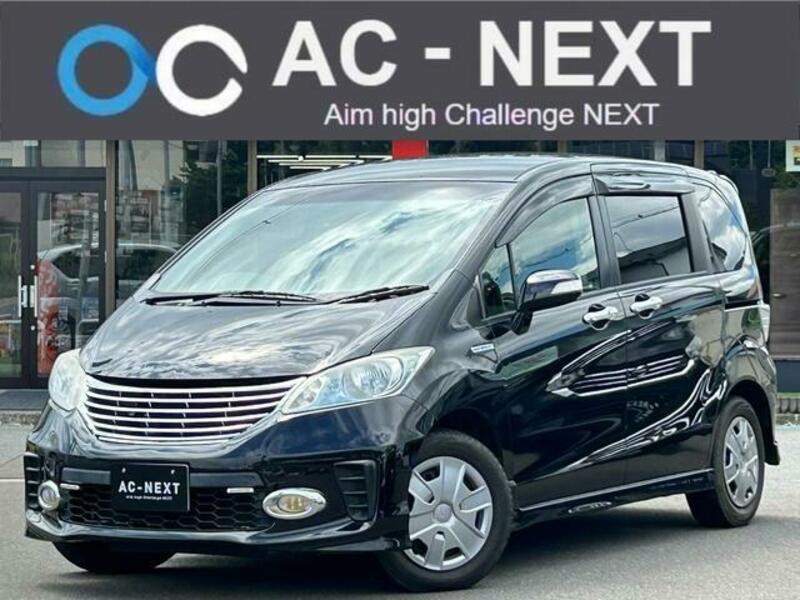 HONDA FREED HYBRID