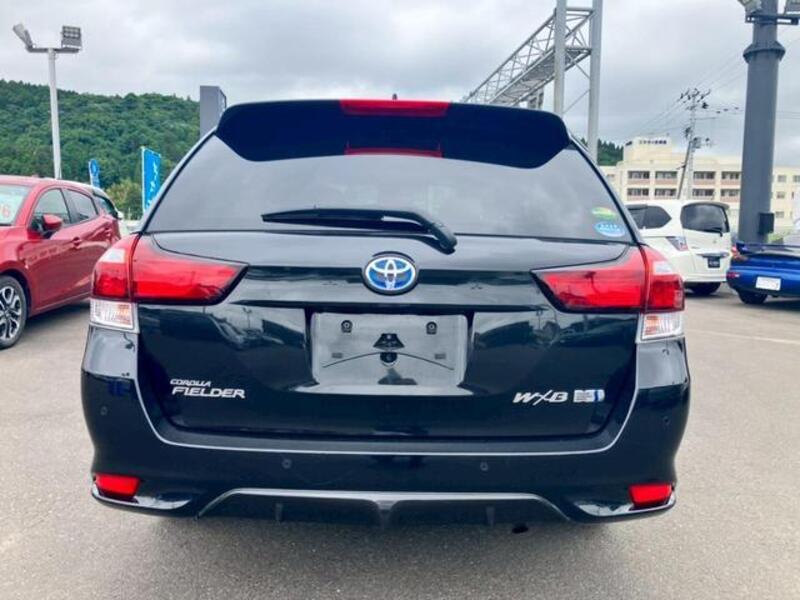 COROLLA FIELDER