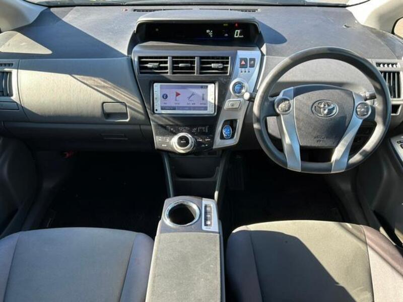 PRIUS ALPHA