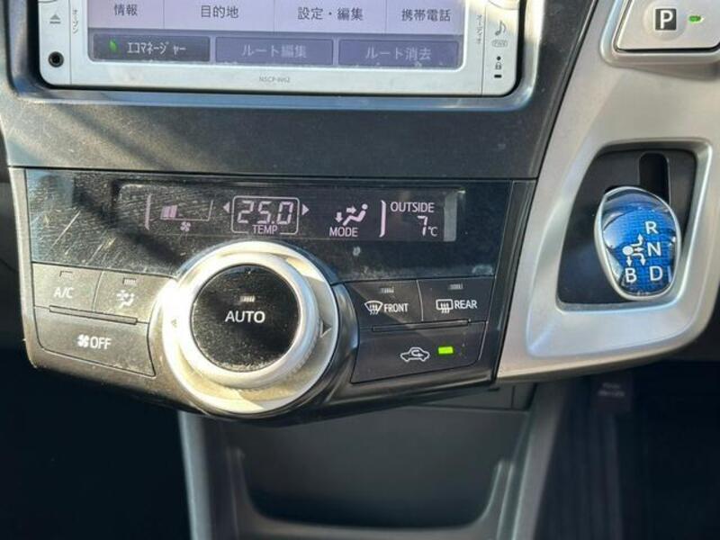 PRIUS ALPHA