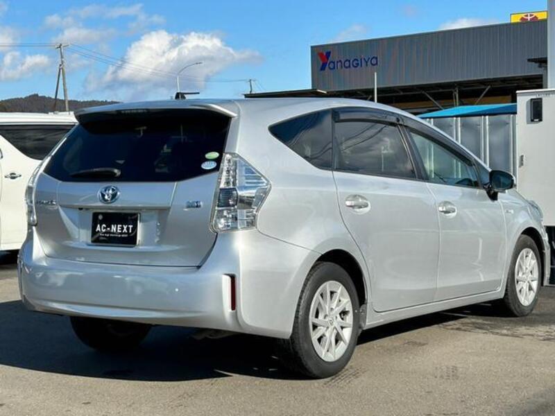 PRIUS ALPHA