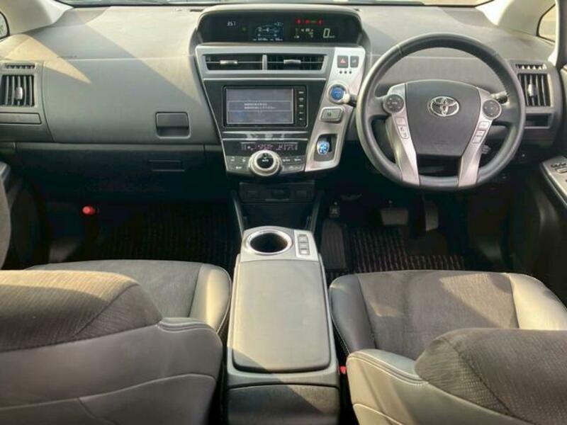 PRIUS ALPHA