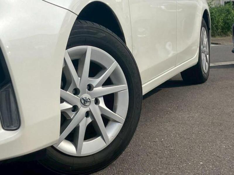 PRIUS ALPHA