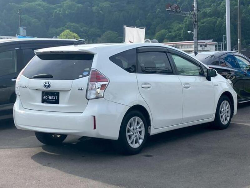 PRIUS ALPHA