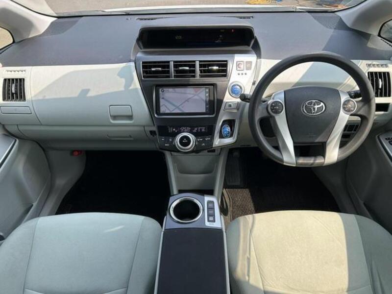 PRIUS ALPHA