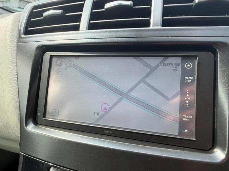 PRIUS ALPHA