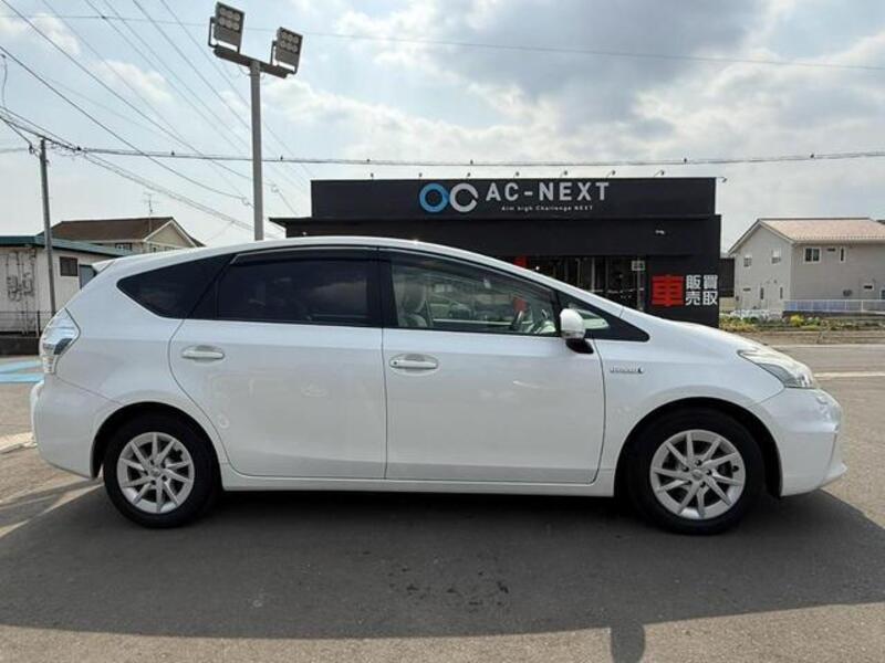 PRIUS ALPHA