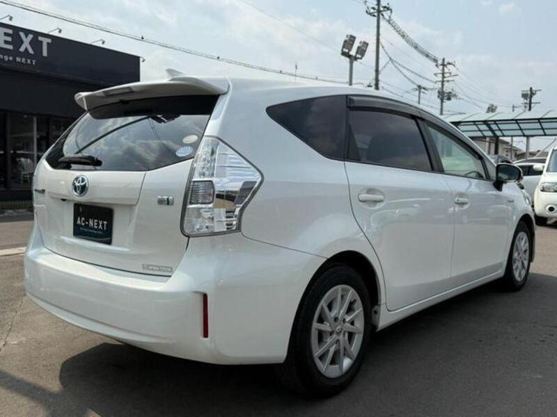 PRIUS ALPHA