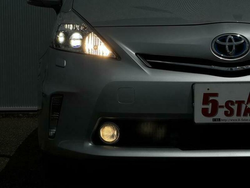 PRIUS ALPHA
