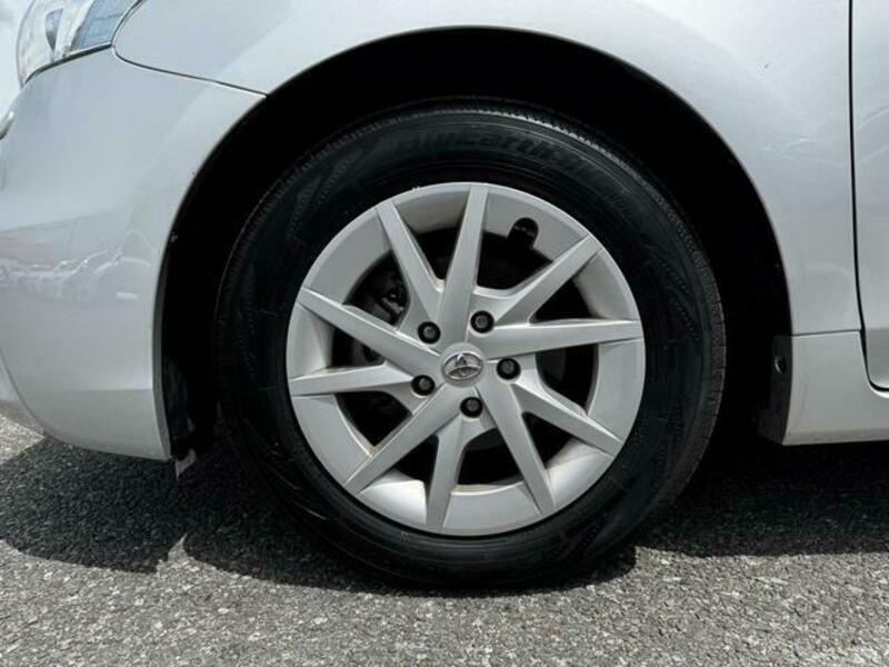 PRIUS ALPHA