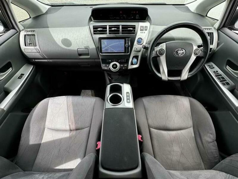 PRIUS ALPHA