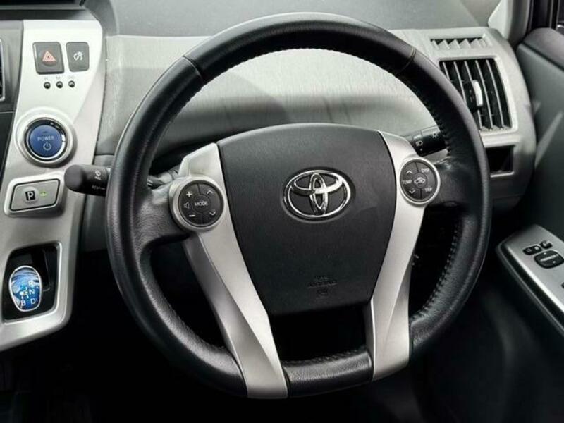 PRIUS ALPHA