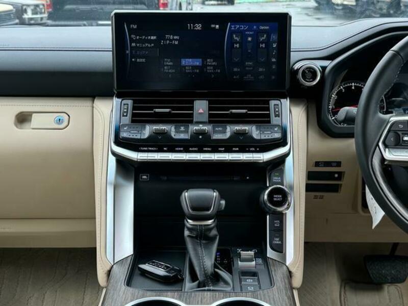 LAND CRUISER