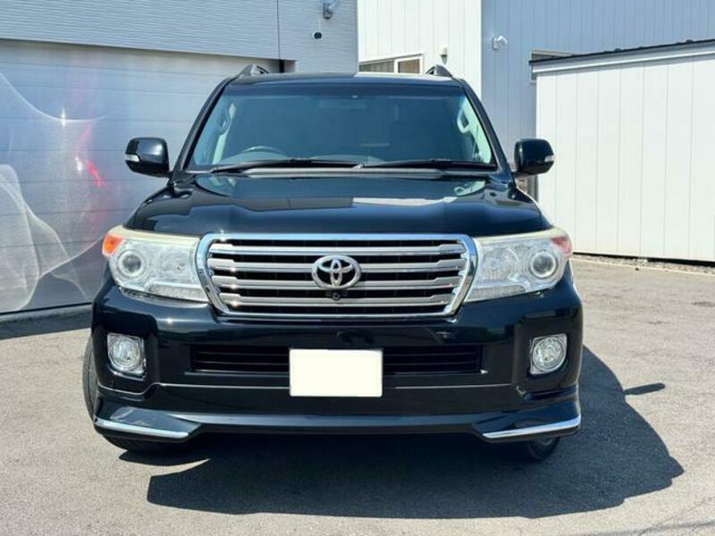 LAND CRUISER