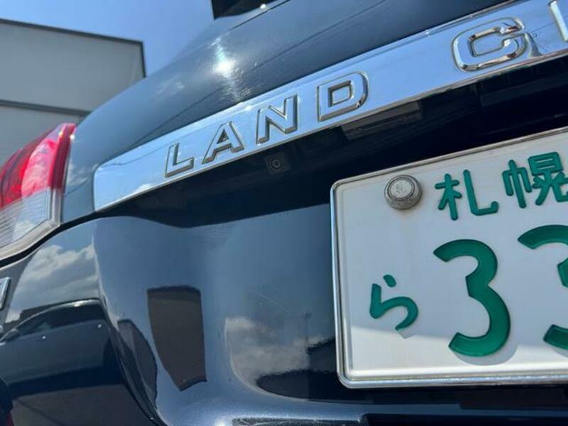 LAND CRUISER