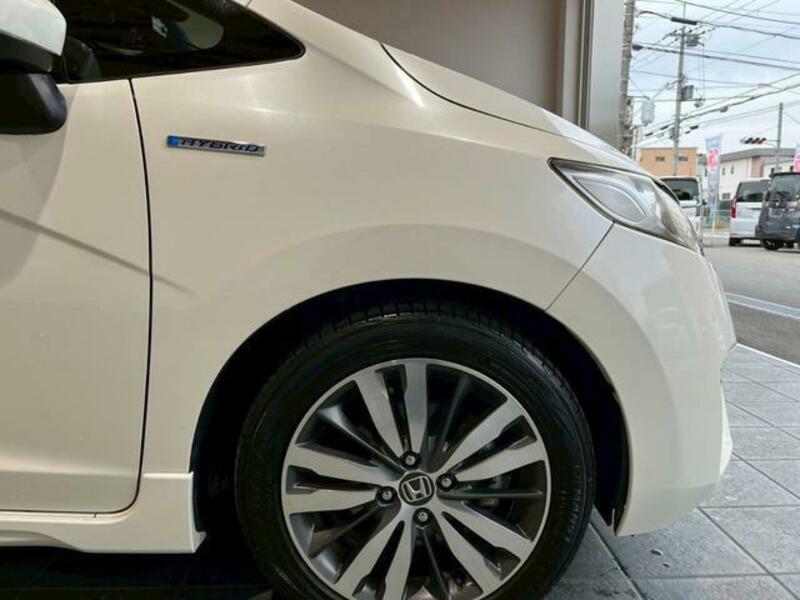 FIT HYBRID