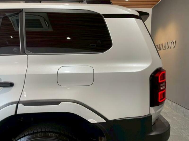 LAND CRUISER 250