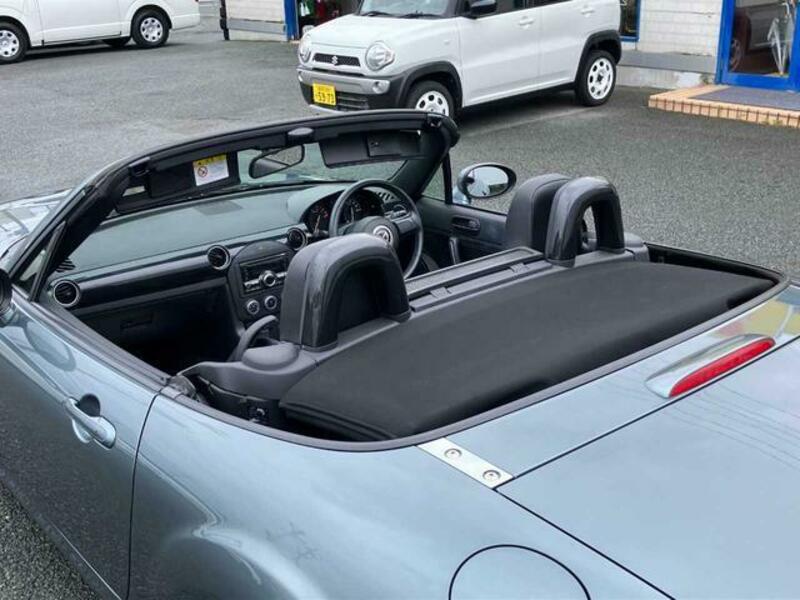 ROADSTER