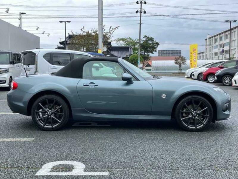 ROADSTER