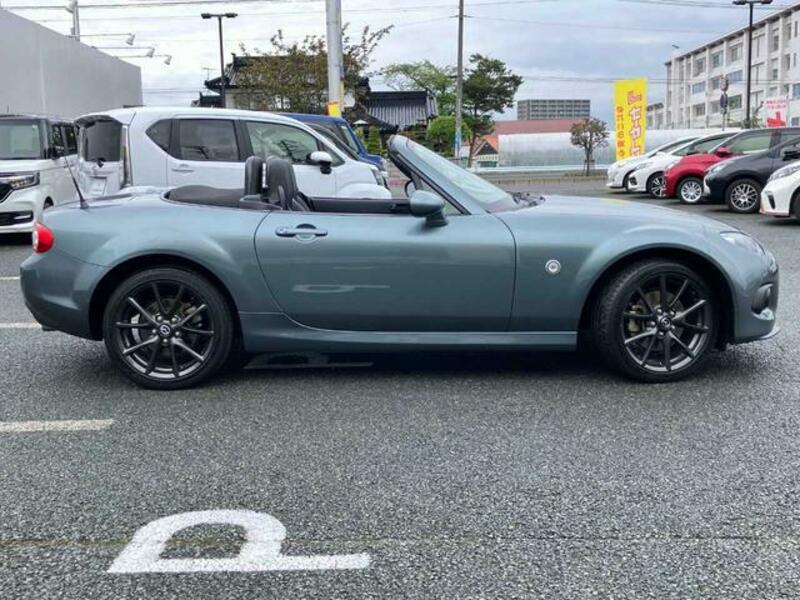 ROADSTER