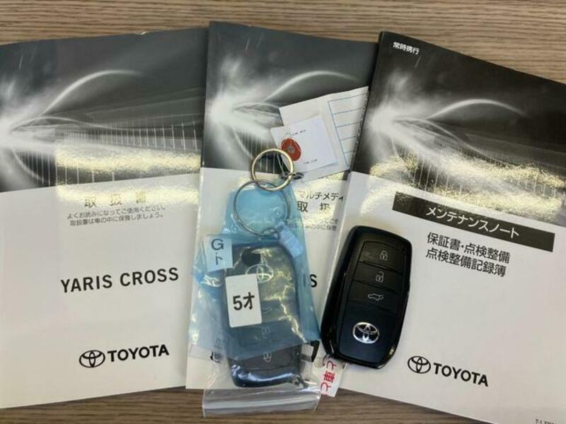 YARIS CROSS