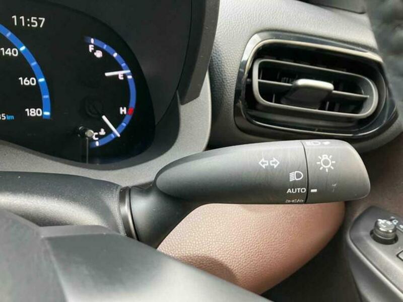 YARIS CROSS