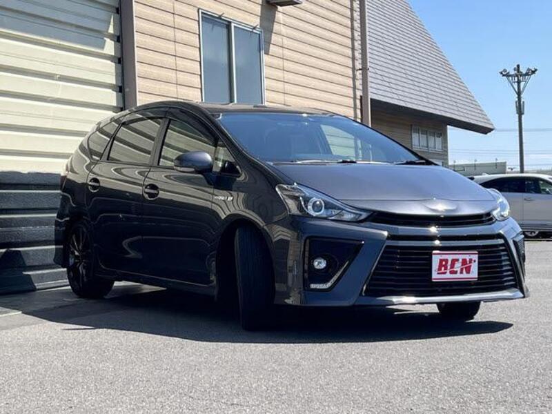 PRIUS ALPHA