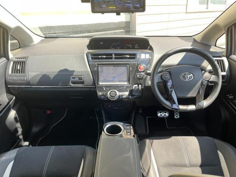 PRIUS ALPHA