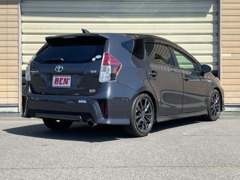 PRIUS ALPHA