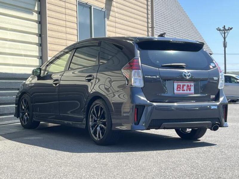 PRIUS ALPHA