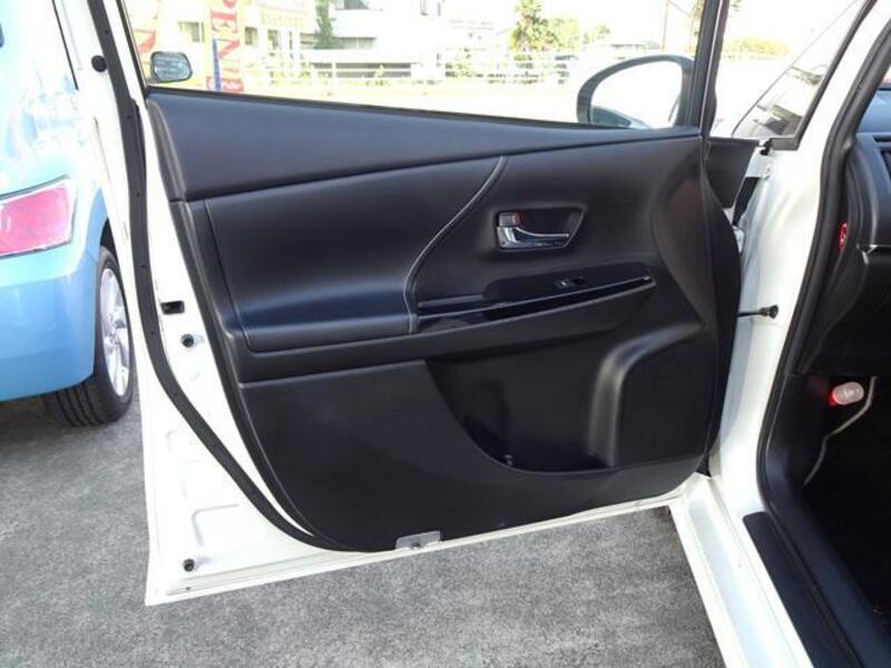 PRIUS ALPHA