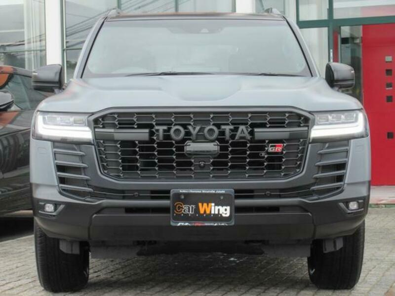 LAND CRUISER