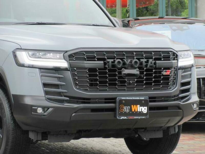 LAND CRUISER