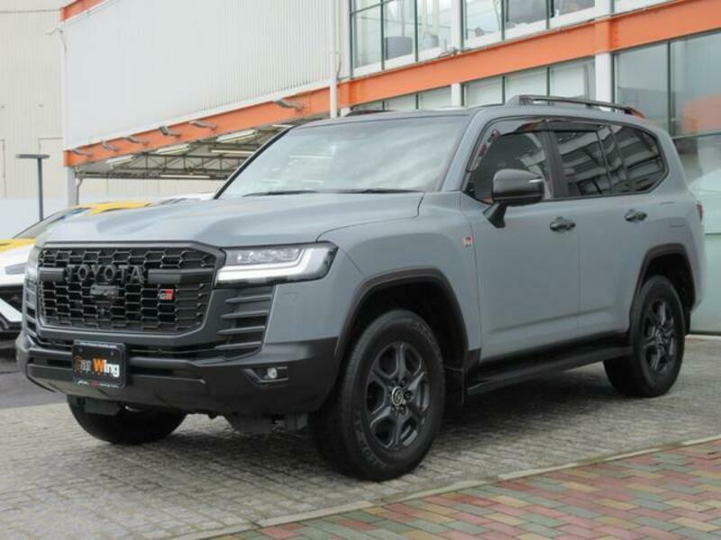LAND CRUISER