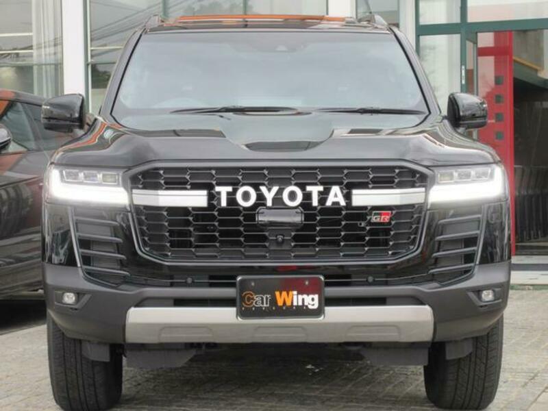 LAND CRUISER
