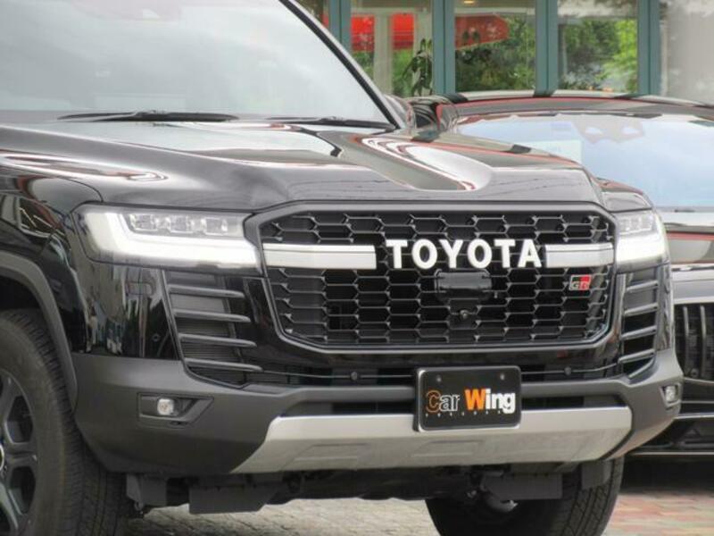 LAND CRUISER