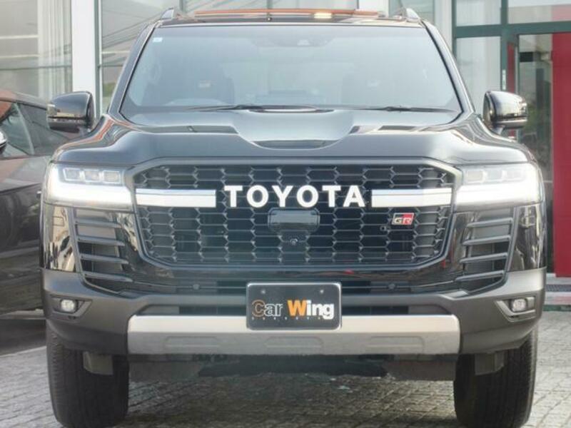 LAND CRUISER
